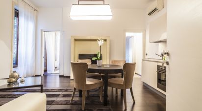 Three-room apartment of 70 m² in Milano (20122)