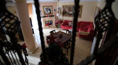 Hotel 12 rooms of 280 m² in Castelbellino (60030)