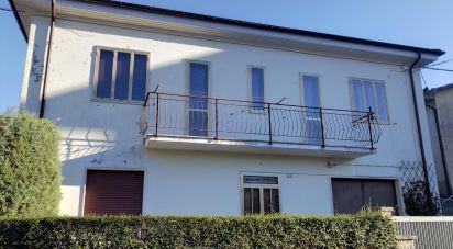 House 7 rooms of 190 m² in Apecchio (61042)