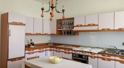 House 7 rooms of 190 m² in Apecchio (61042)