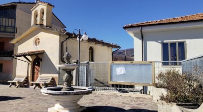 House 7 rooms of 190 m² in Apecchio (61042)