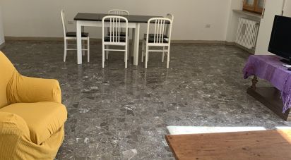 Apartment 7 rooms of 143 m² in Giulianova (64021)