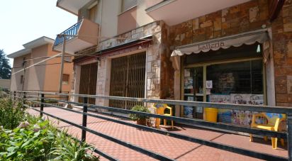 Shop / premises commercial of 36 m² in Genova (16156)