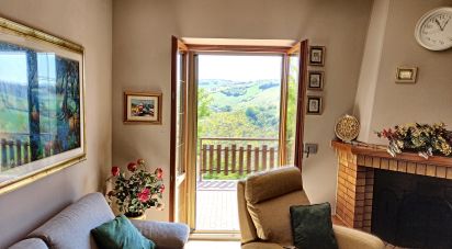 House 6 rooms of 180 m² in Ponzano di Fermo (63845)