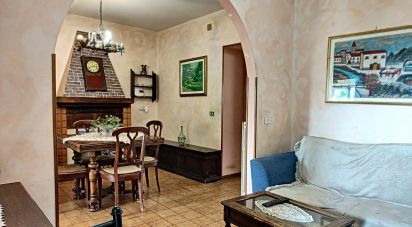 House 10 rooms of 130 m² in Massignano (63061)