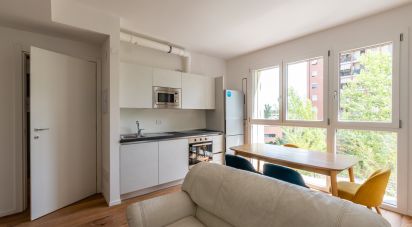 Three-room apartment of 72 m² in Milano (20151)