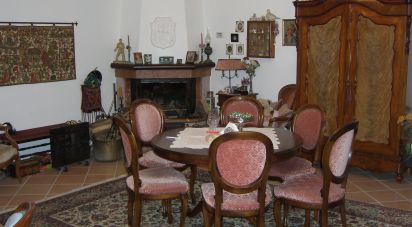 Country home 7 rooms of 190 m² in Apecchio (61042)