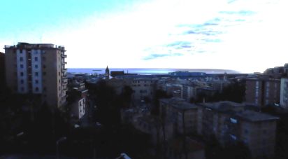 Four-room apartment of 80 m² in Genova (16152)