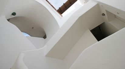 Shop / premises commercial of 40 m² in Arzachena (07021)