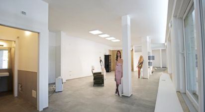 Shop / premises commercial of 85 m² in Arzachena (07021)