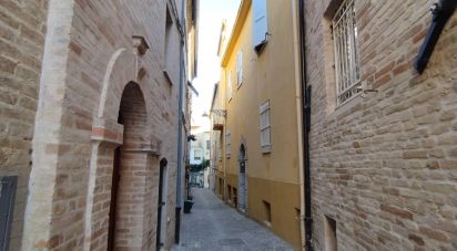 Appartamento 5 locali di 130 m² a Monte Urano (63813)