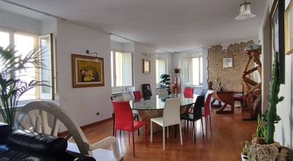 Appartamento 5 locali di 130 m² a Monte Urano (63813)
