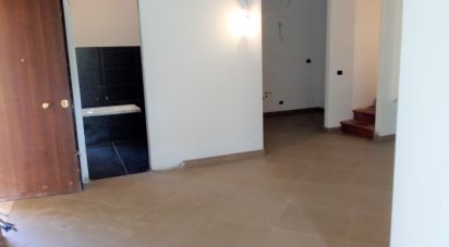 Traditional house 5 rooms of 200 m² in Vicovaro (00029)