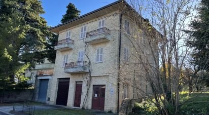 Casa indipendente / Villa 14 locali di 250 m² in Monsampietro Morico (63842)