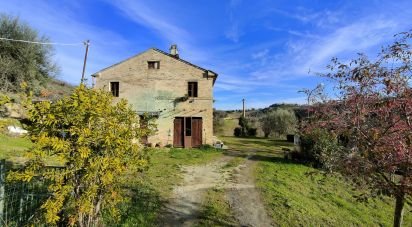 Rustico 6 locali di 230 m² in Petritoli (63848)