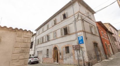 Appartamento 5 locali di 143 m² a Matelica (62024)
