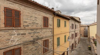 Appartamento 5 locali di 143 m² a Matelica (62024)