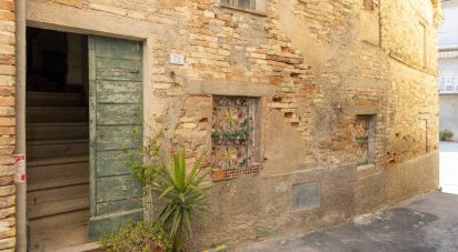 House 4 rooms of 103 m² in Montefano (62010)