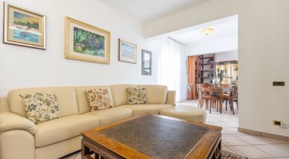 Farm 8 rooms of 300 m² in Loreto (60025)