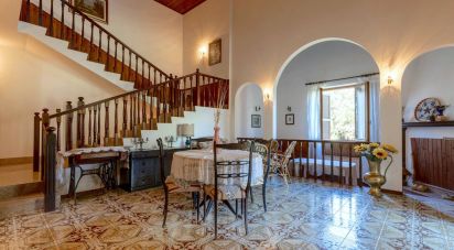 Casale 9 locali di 330 m² in Sassoferrato (60041)