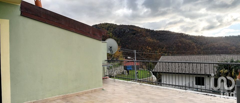 House 0 rooms of 160 m² in Neirone (16040)