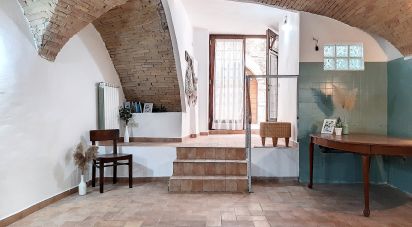 Two-room apartment of 67 m² in Foligno (06034)