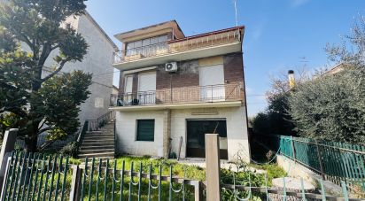 Apartment 5 rooms of 100 m² in Sant'Elpidio a Mare (63811)