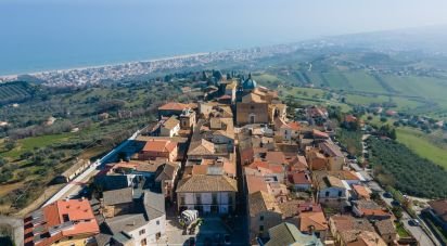 Casa indipendente / Villa 30 locali di 800 m² in Roseto degli Abruzzi (64026)