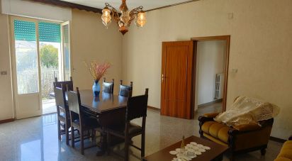 House 8 rooms of 272 m² in Cossignano (63067)