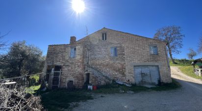 Casa indipendente / Villa 8 locali di 300 m² in Petritoli (63848)