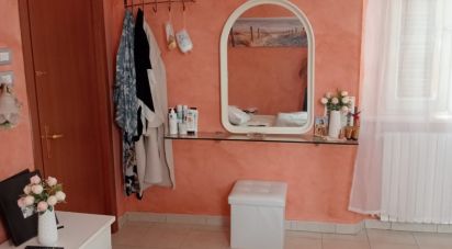 Casale 5 locali di 95 m² in Senigallia (60010)