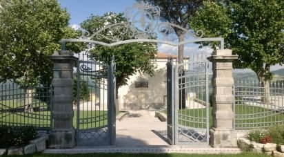 Hotel-restaurant of 768 m² in Civitanova del Sannio (86094)