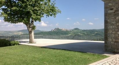 Hotel-restaurant of 768 m² in Civitanova del Sannio (86094)