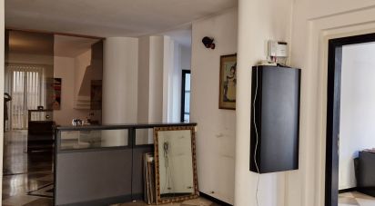 Studio 9 locali di 160 m² a Teramo (64100)