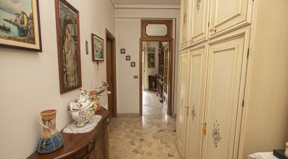 Appartamento 6 locali di 90 m² a Genova (16133)