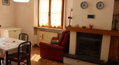 Casa indipendente 5 locali di 146 m² in Loro Piceno (62020)