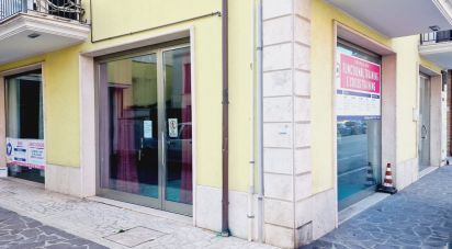 Posto auto di 40 m² in Porto San Giorgio (63822)