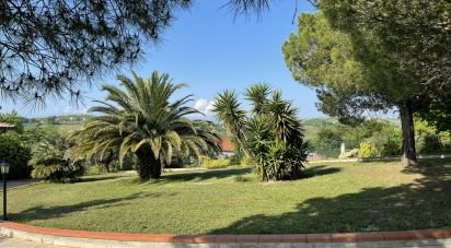 Casa indipendente / Villa 12 locali di 422 m² in Mosciano Sant'Angelo (64023)