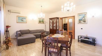 Farm 12 rooms of 300 m² in Colleferro (00034)