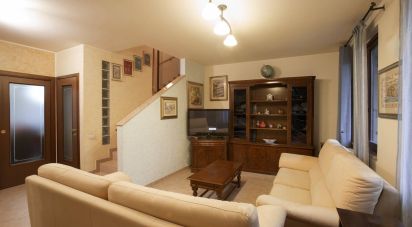 Villa a schiera 6 locali di 156 m² in Verona (37135)