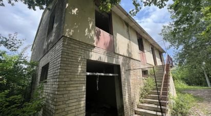 Casa indipendente 10 locali di 200 m² in Montegiorgio (63833)