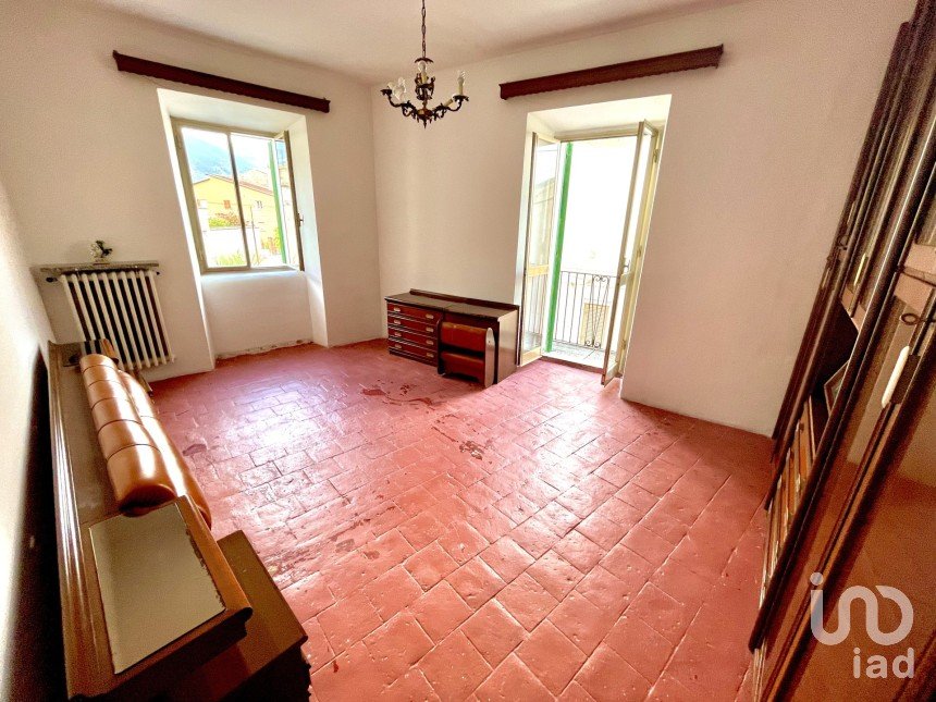 Casa di paese 6 locali di 100 m² in Corfinio (67030)