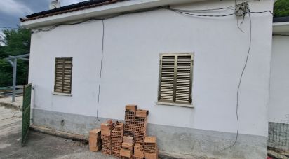 Townhouse 4 rooms of 75 m² in Manoppello (65024)