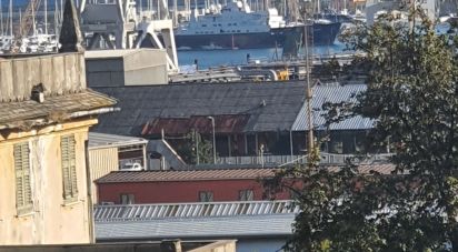 Apartment 7 rooms of 120 m² in Genova (16154)