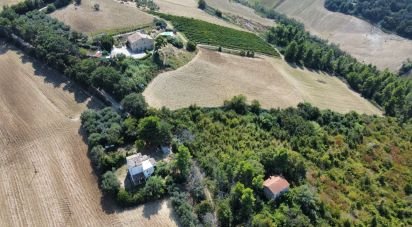 Casa indipendente 5 locali di 165 m² in Montefiore dell'Aso (63062)