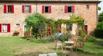 Casa indipendente 19 locali di 484 m² in Marciano della Chiana (52047)