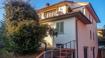 Casale 17 locali di 300 m² in Pian di Sco (52026)