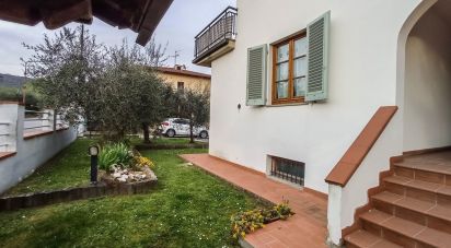 Casale 17 locali di 300 m² in Pian di Sco (52026)