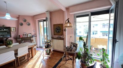 Palazzo / Stabile 7 locali di 85 m² a Fermo (63900)