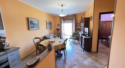 Palazzo / Stabile 5 locali di 68 m² a Fermo (63900)